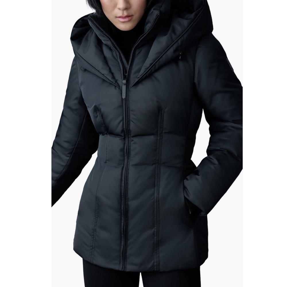 Mackage
Alana Tech Water Repellent 750 Fill Power Down Jacket, NEW - Picture 5 of 12